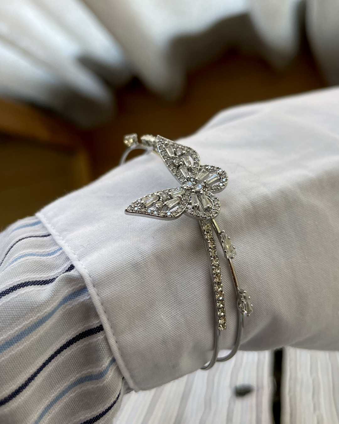 Sparkling Butterfly Open Bangle
