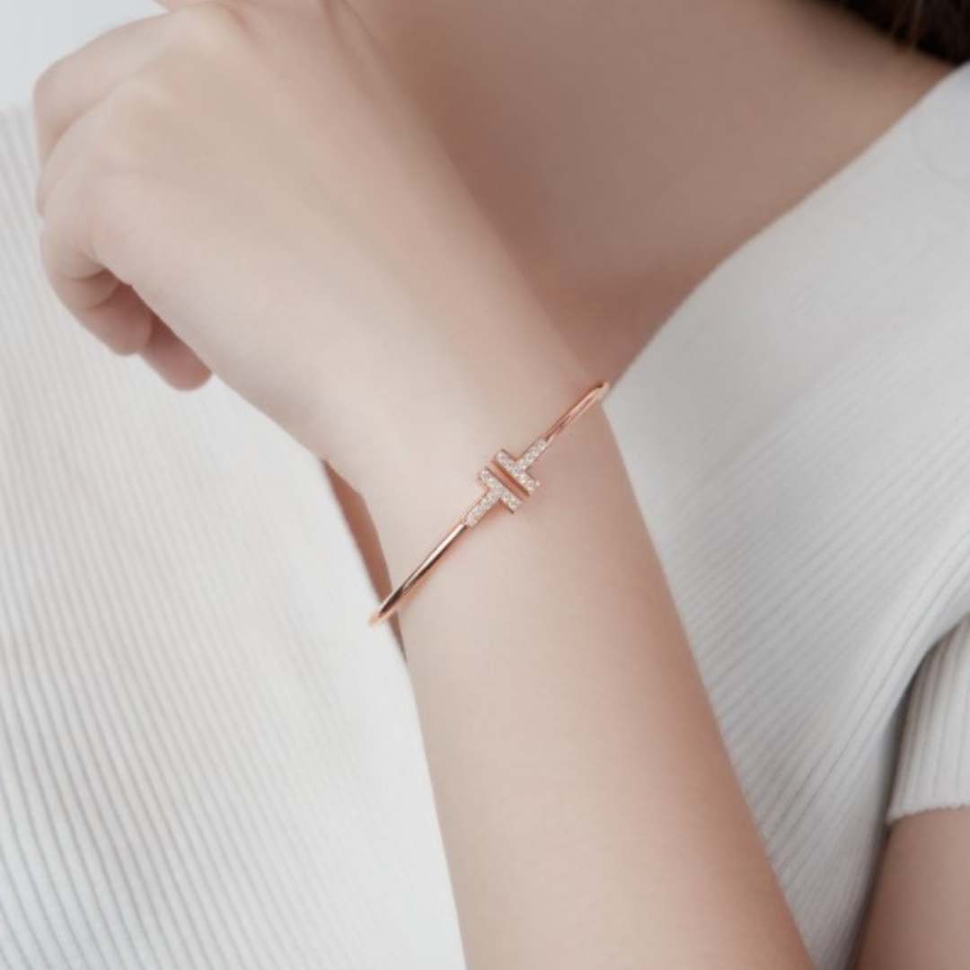 LOVE T BRACELET