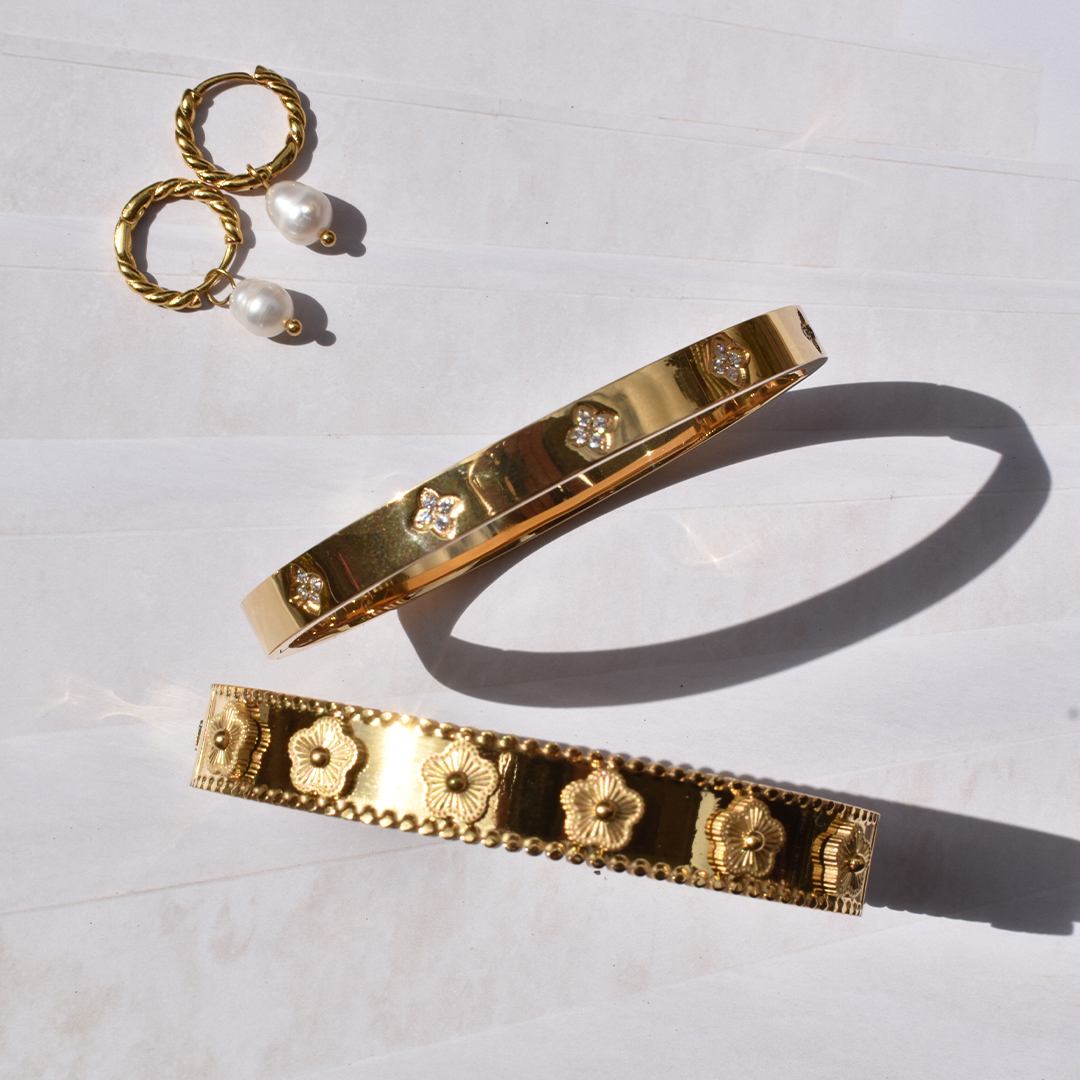 Titanium Steel 18k Gold Plated Flower Bangle
