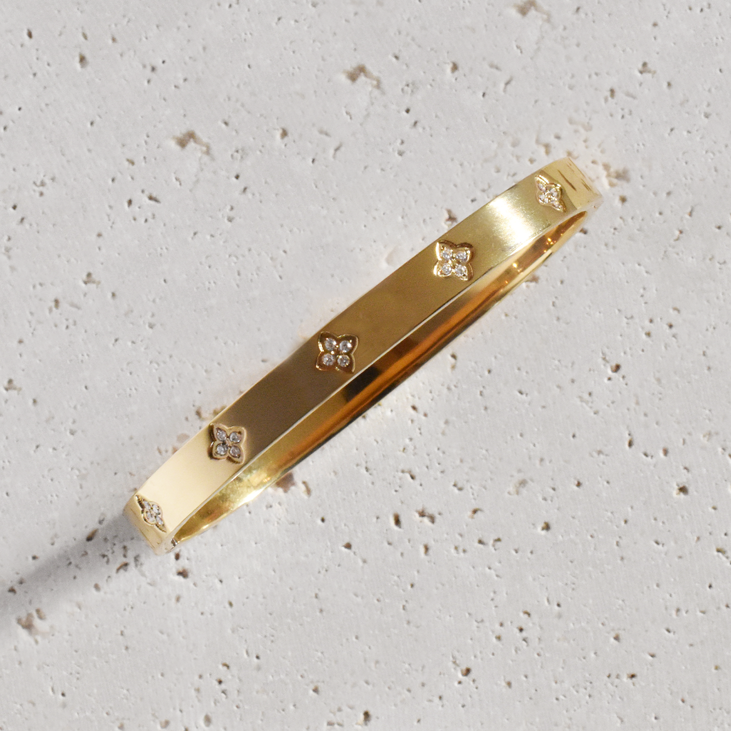 Stainless Steel Flower Cubic Zirconia Bangle