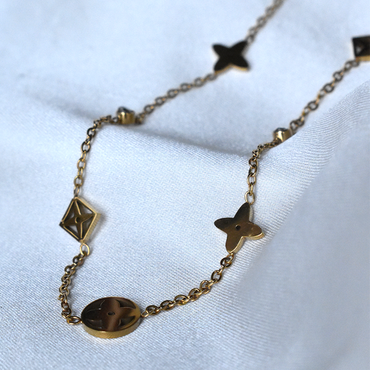 Waterproof Luxury Essential Flowers CZ Necklace
