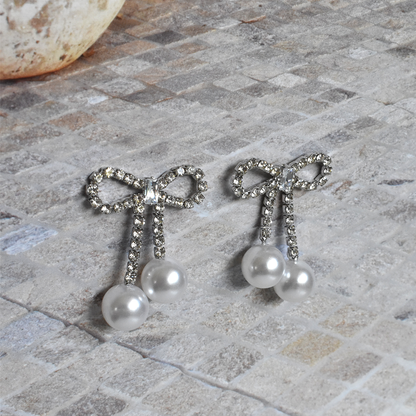 LISA // Sparkling Bow Pearls Earrings