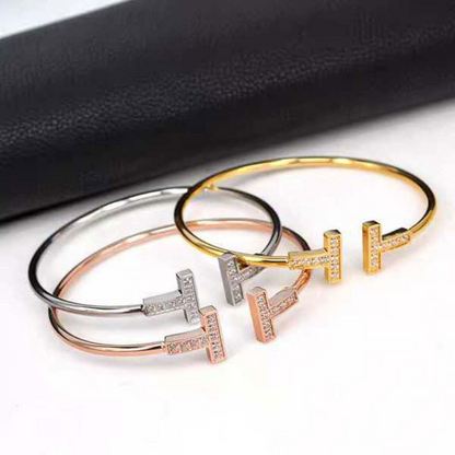 LOVE T BRACELET
